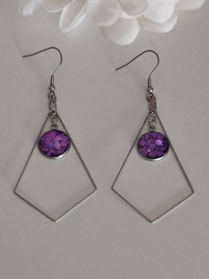 RESIN PYRAMID EARRINGS for wholesale by catsplatayresina