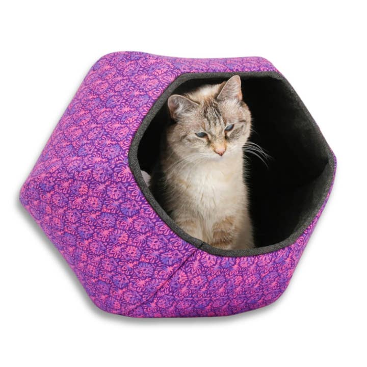 The Cat Ball - Wholesale Pet Bed - Cat - Cat Ball® Cat Bed - A Modern Cat Cave With Two Openings6