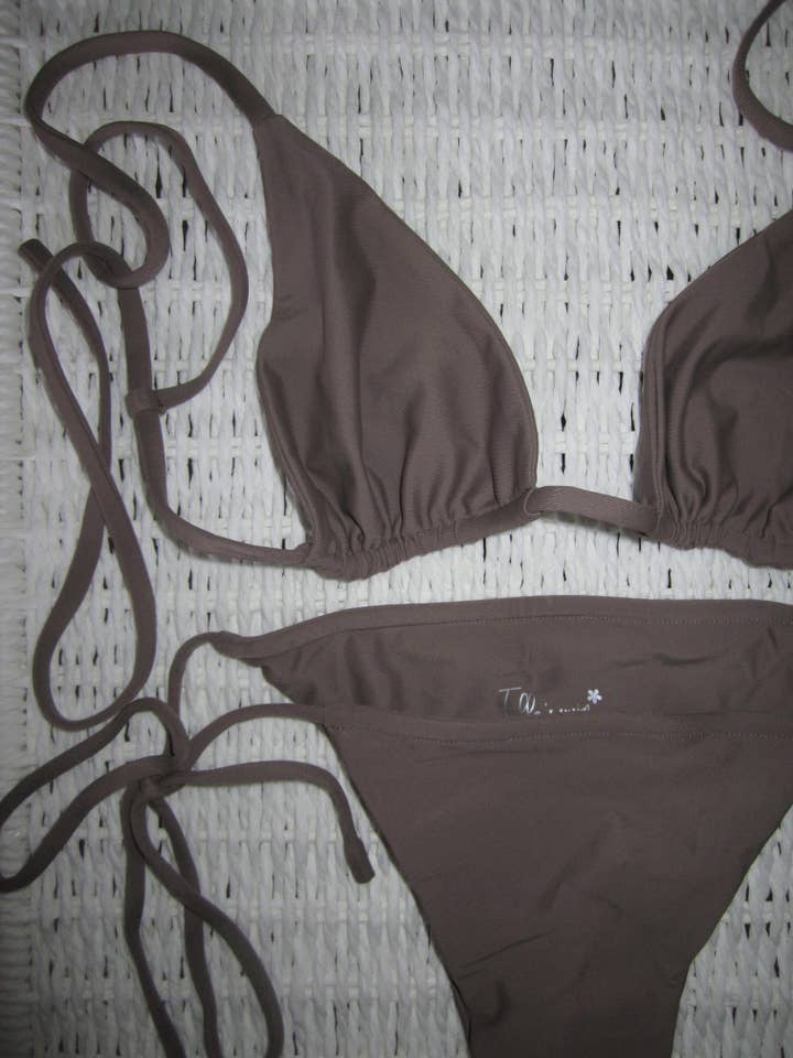 Haut Kaia | Galet pour la vente par Elle’s swim