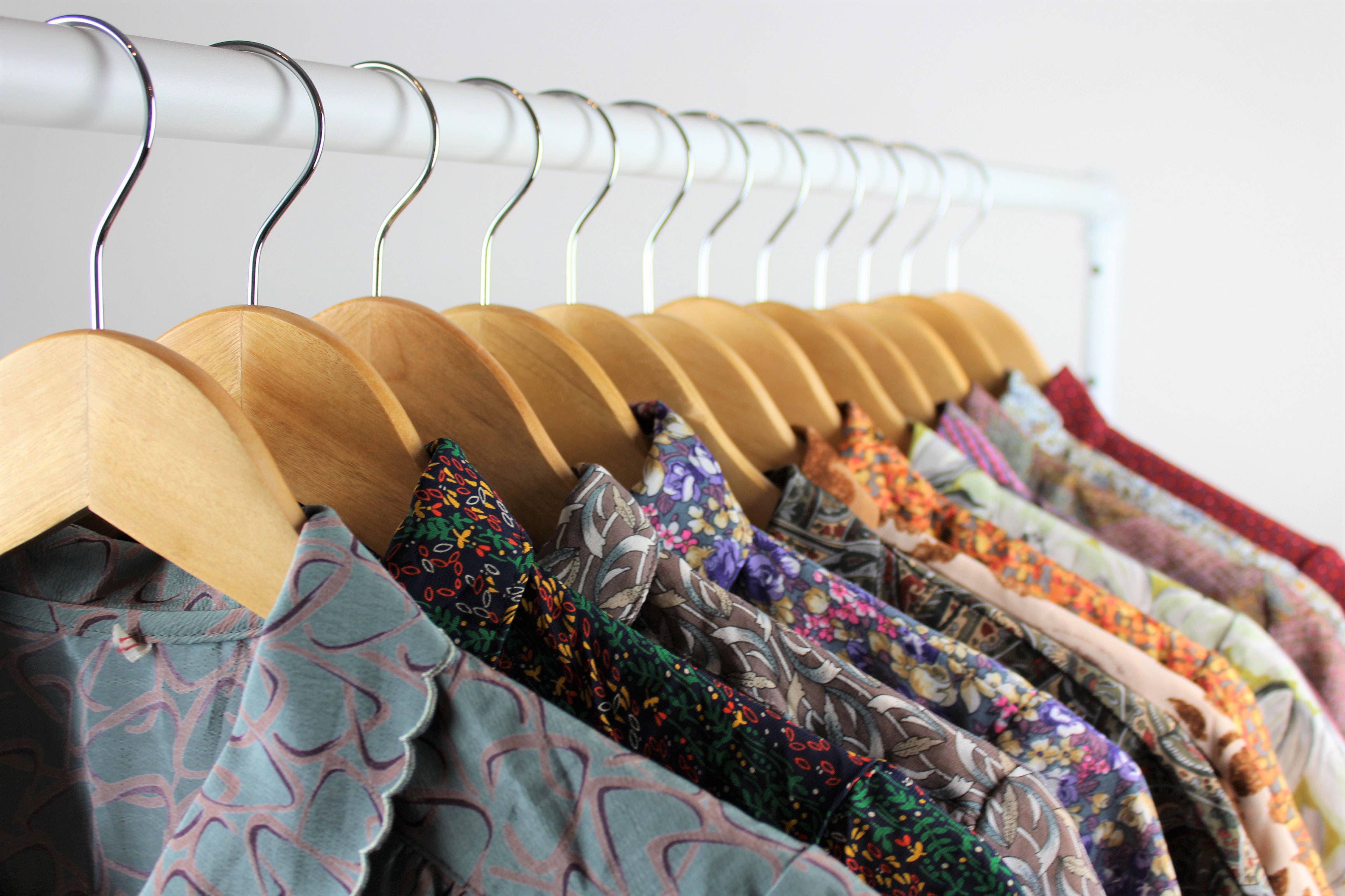 Sun's Out! - Wholesale Button Down Shirt - Women's - Reworked Vintage Short-Sleeve Button Up Blouse - Cropped8