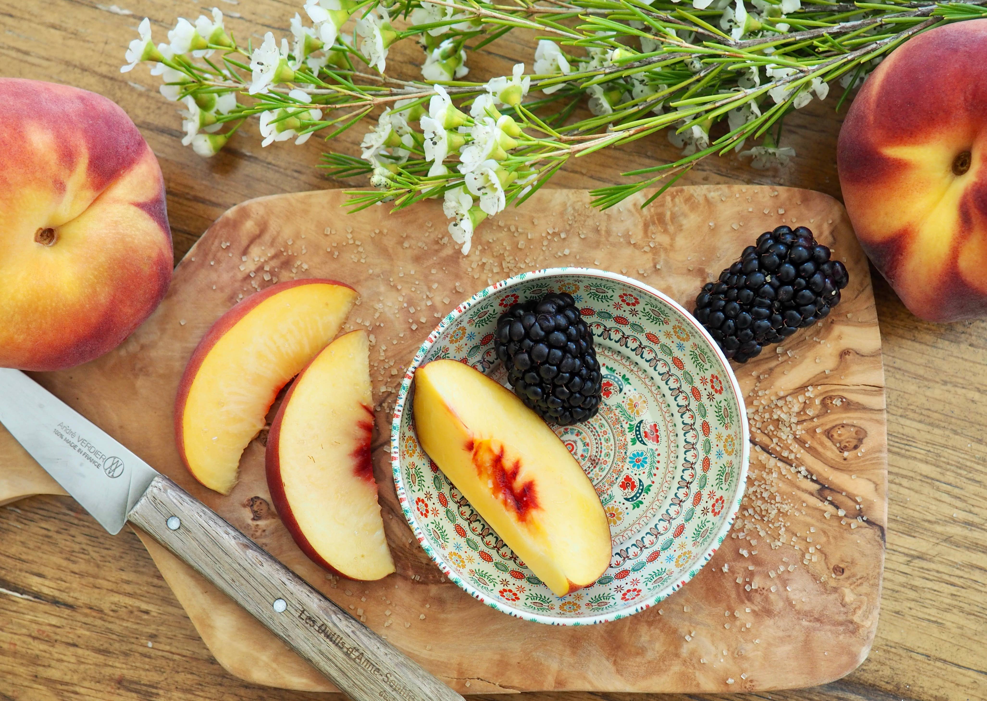 Esthetic Living – wholesale Decorative plate/dish/bowl – Metal Bowl - Ece - Small   1