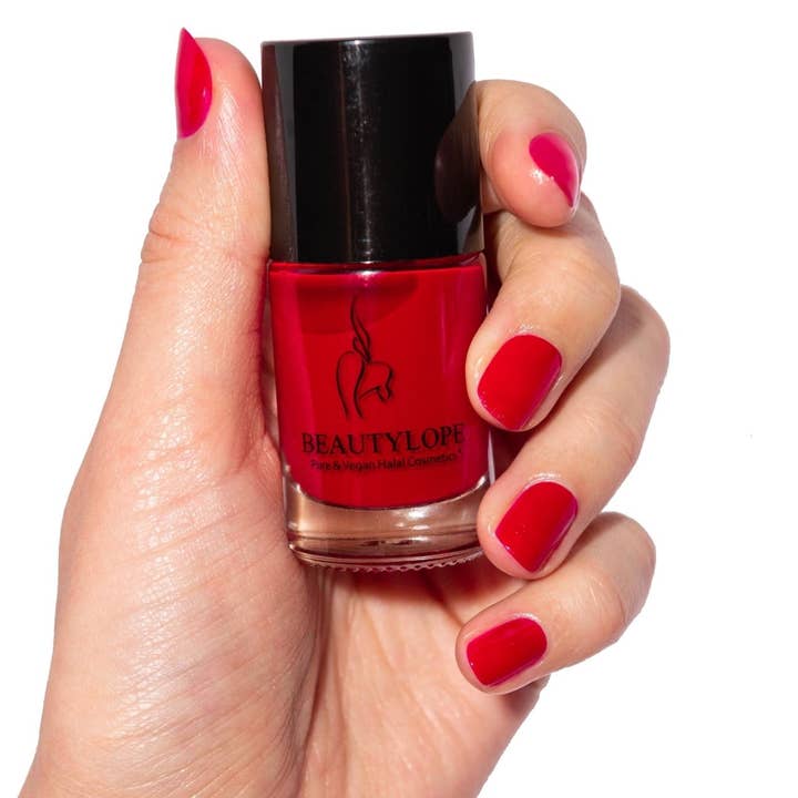 BEAUTYLOPE Pure & Vegan Halal Cosmetics - Wholesale Nail Polish - Vegan nail polish, halal nail polish Fragaria1
