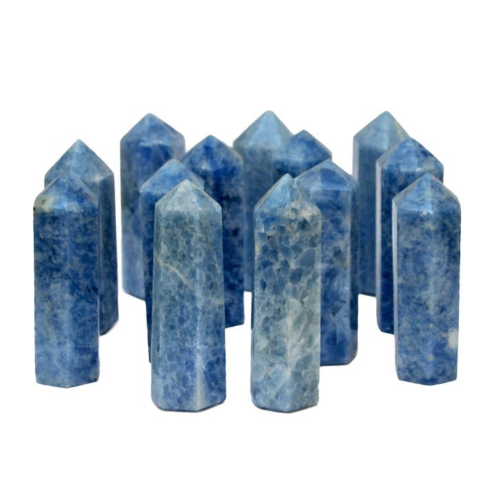 Lot de 1 kg de tour de calcite bleue (3-5 pièces) pour la vente par Kaia & Crystals