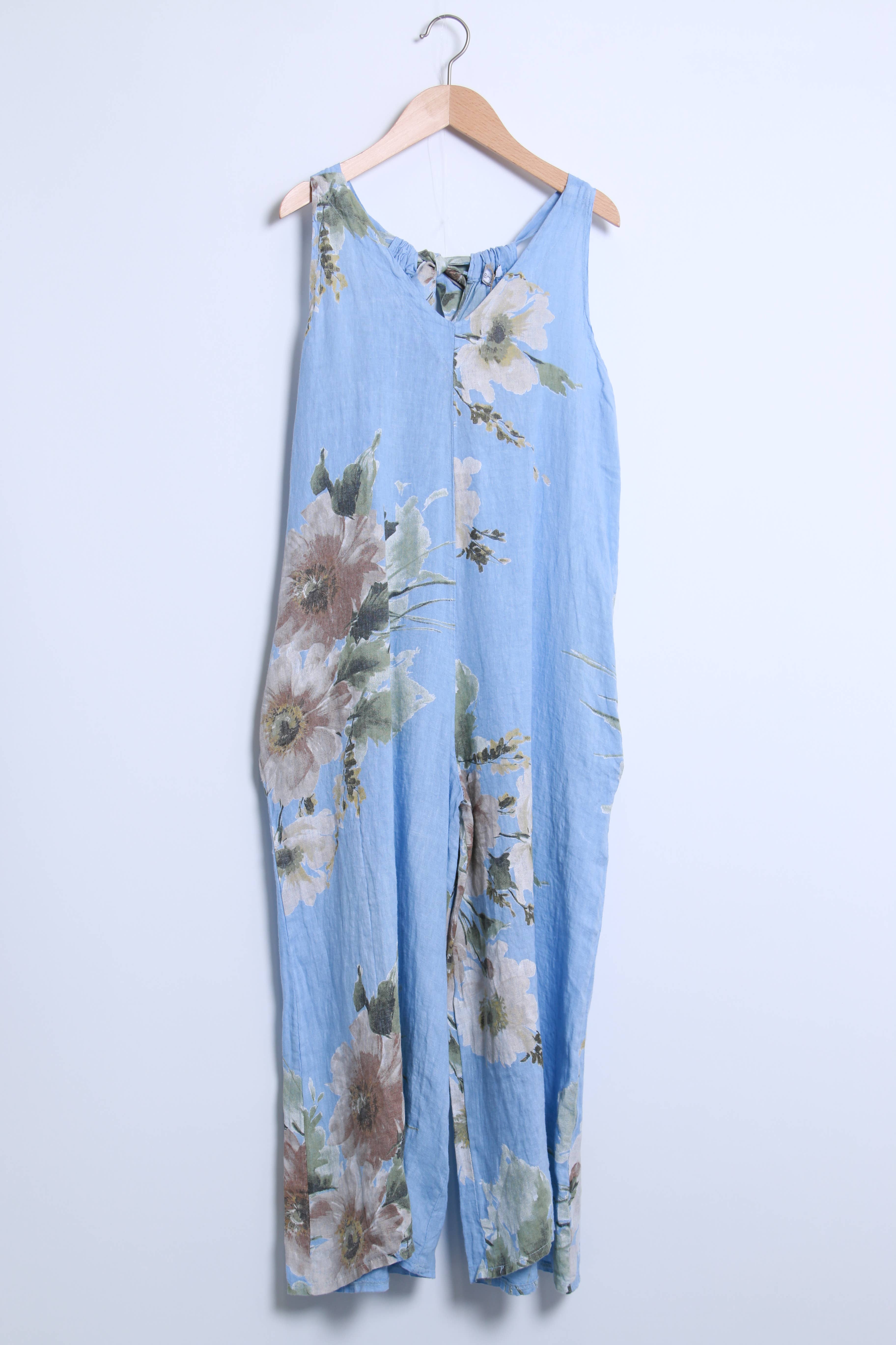Shyloh - Wholesale Onesie - Women's - Flowy long dress with floral print and straps 2059919