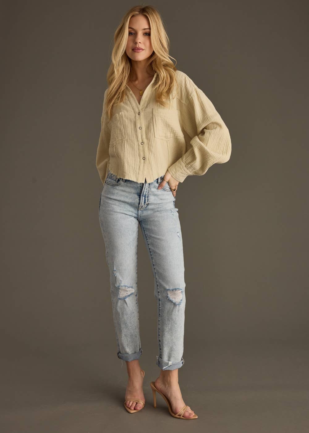 Panache Apparel Co. - Wholesale Shirt - Dames - Khaki gaas knoopblouse1