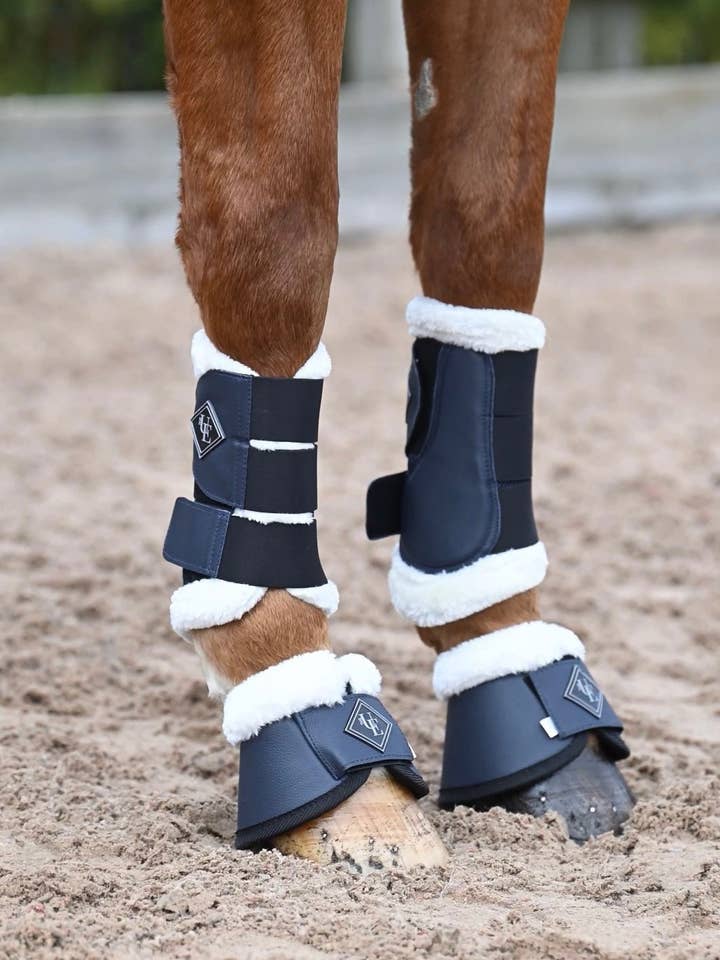Marineblå Fleecetrimmede børstestøvler for engroshandel hos The Urbany Equine