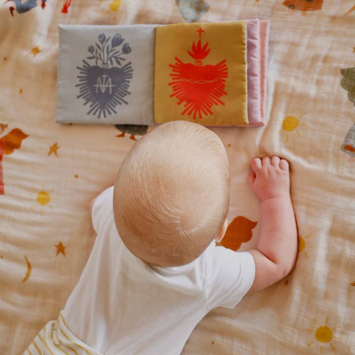 Be A Heart - Wholesale Baby & Toddler Book (0-2) - Baby's First Devotional Crinkle Book9