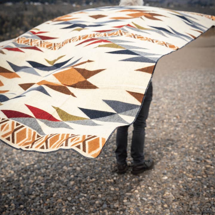 Red Thread & Co - Wholesale Throw Blanket - Tomás Blanket - Alpaca Wool Blend5