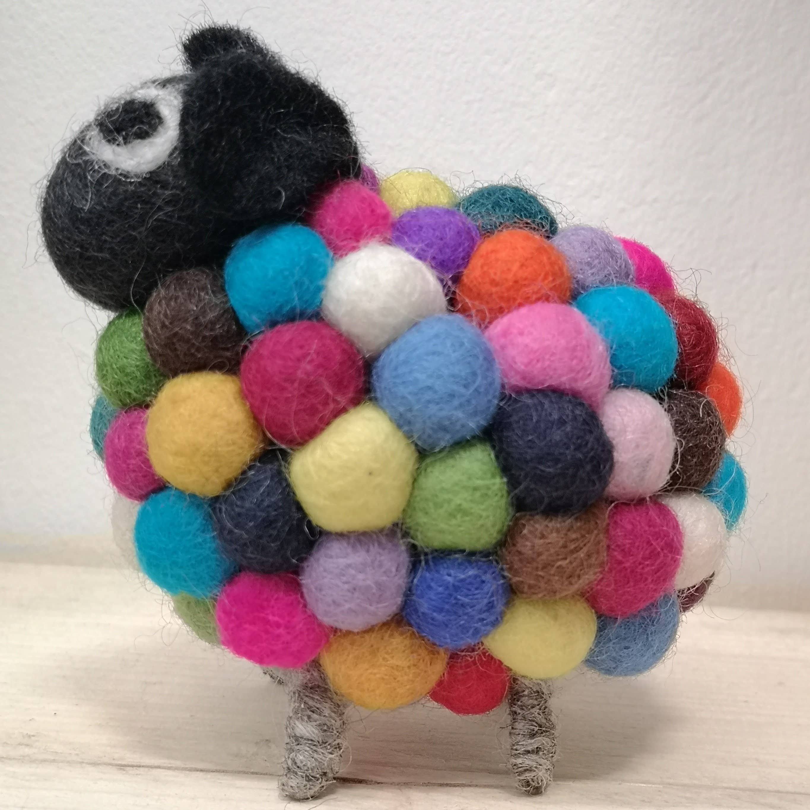 Cool Trade Winds – wholesale Decorative tabletop object – Felted PomPom Sheep3