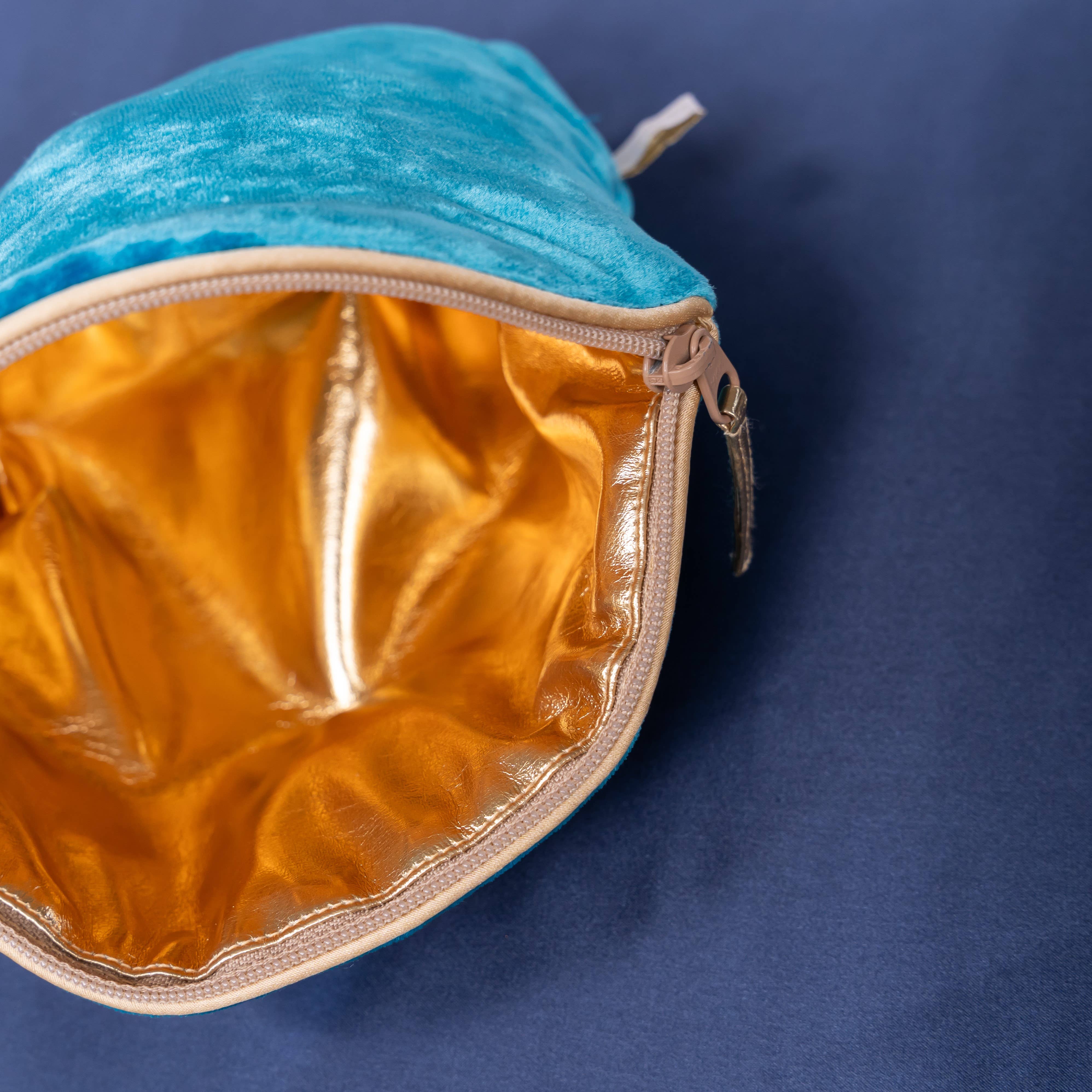 Holistic Silk Ltd - Wholesale Sleep/Eye Mask - Make Up Bag | Cosmetic Bag | Vanity Bag | Silk Velvet | Jade2