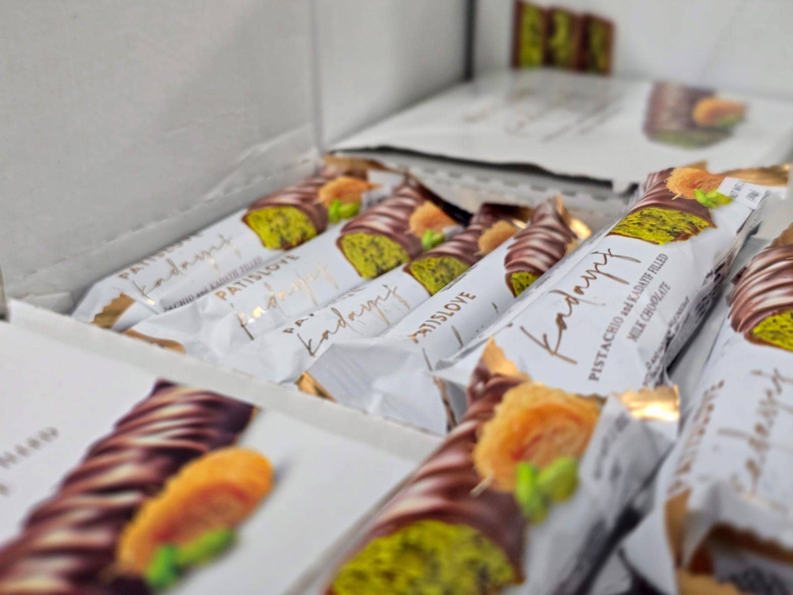 NOVA FOODS - Wholesale Chocolate - PatisLove Dubai Chocolate Bar – Premium Chocolate 30g1