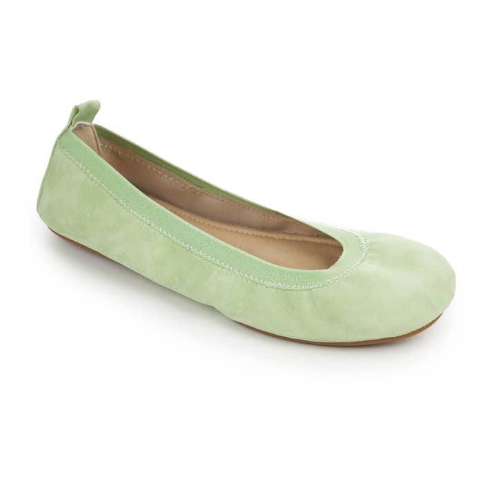 Cool Matcha Green Ballerine Pliable Samara en Daim Matcha en vente sur Faire