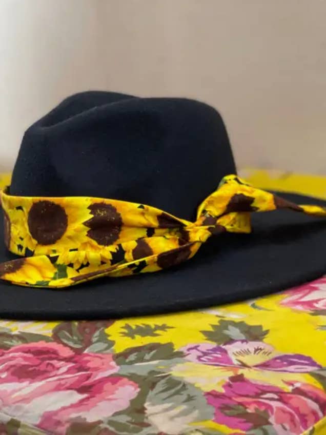 Cappello Sweet Floral per la vendita all'ingrosso da parte di Sweet Texas Treasures
