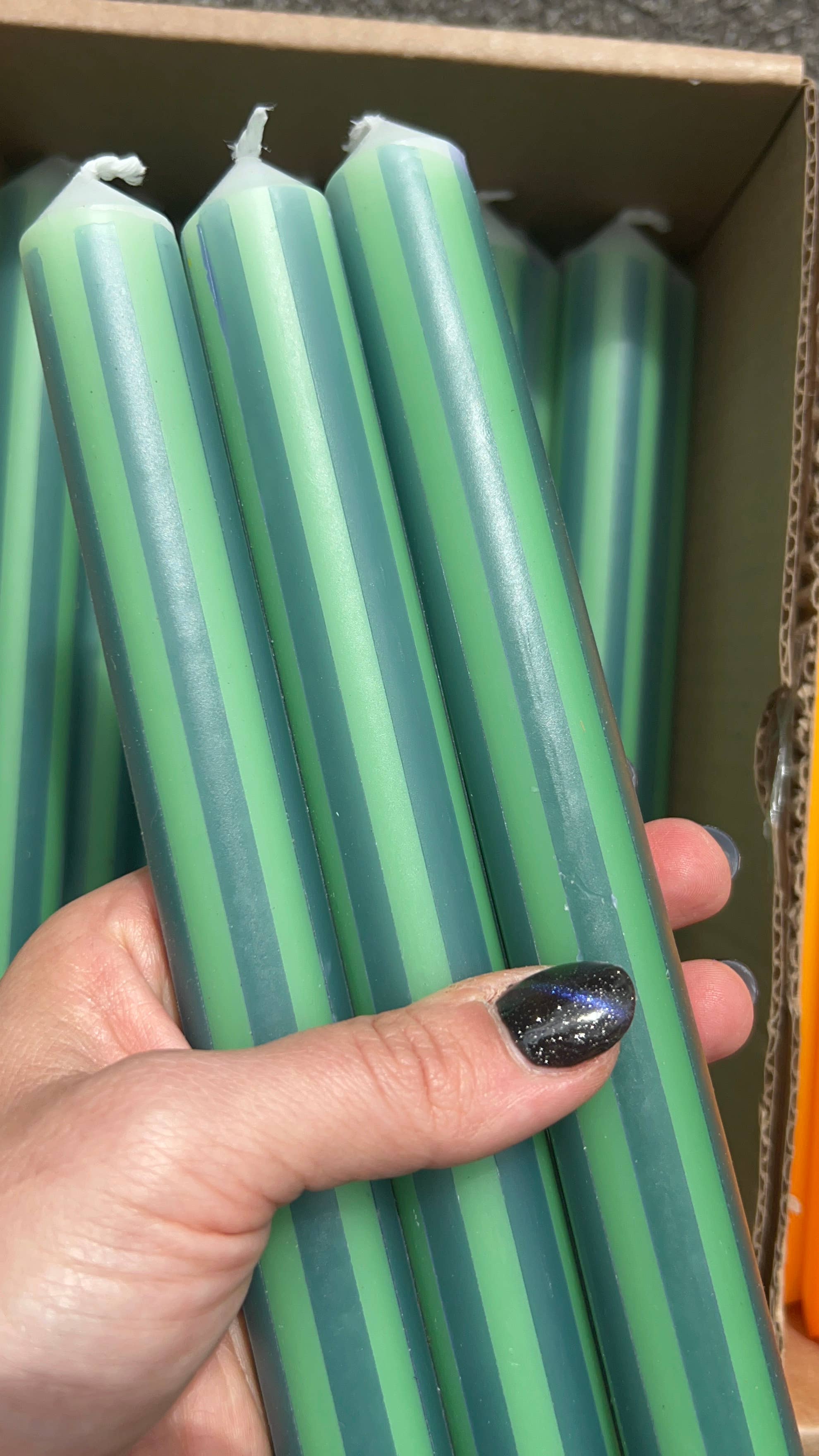 The Colour Emporium - Wholesale Tapered candle/candlestick - Pinstripe Candle individual12