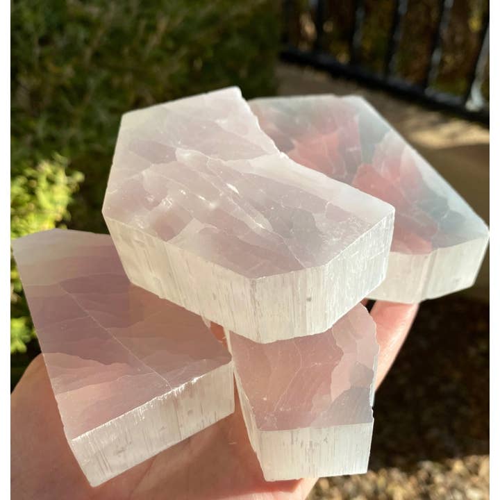 Casablanca Exports - Wholesale Spiritual Stone/Crystal - TV Selenite Rock Box (Ulexite)1