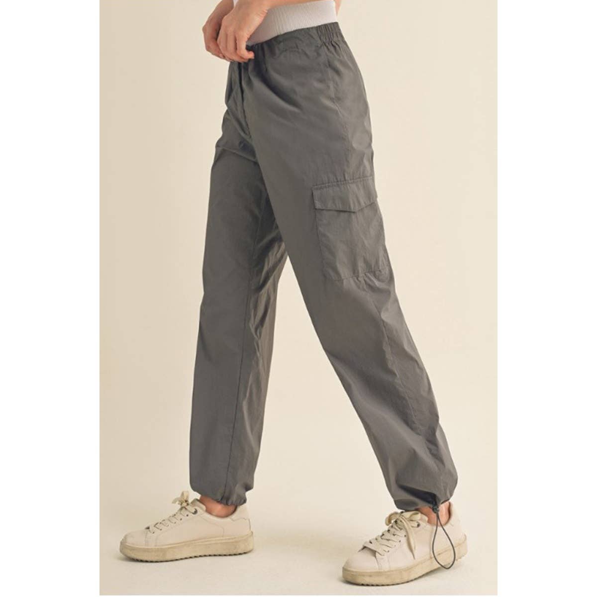 Timeless – wholesale Pants – Women's – NYLON WIDE LEG PARACHUTE PANTS4