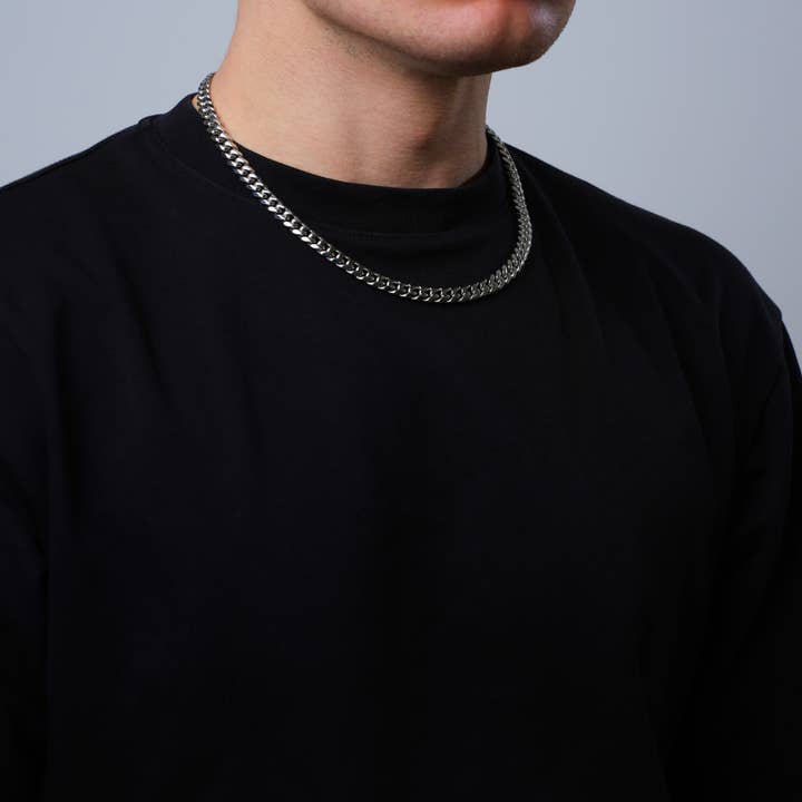 Twistedpendant - Wholesale Link & Chain Necklace - Silver Cuban Chains 16" - 26"2