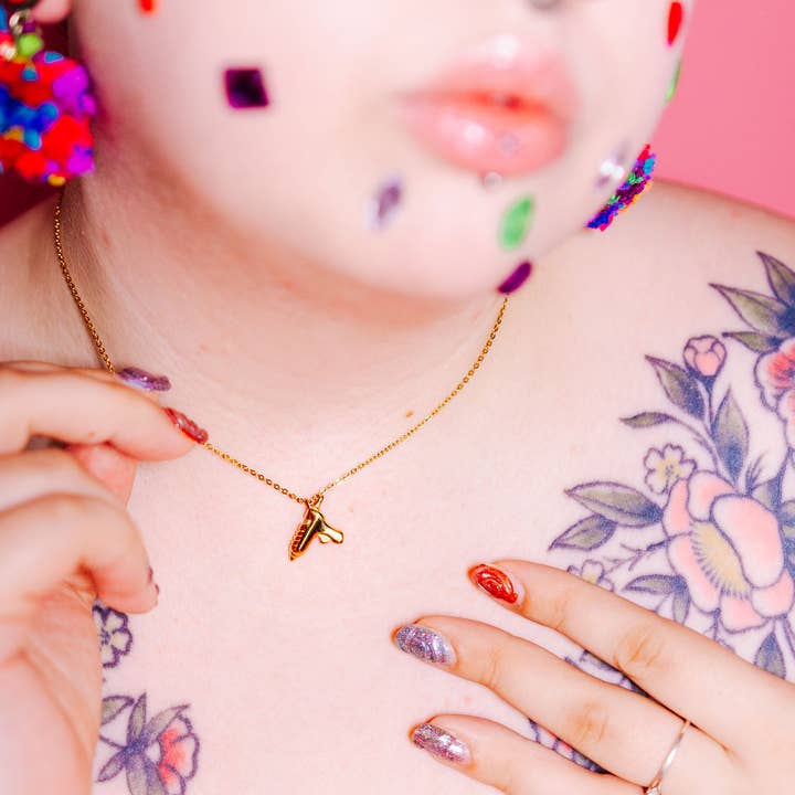 The Peach Fuzz - Vente Colliers à pendentif - Collier pistolet à colle chaude4