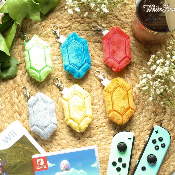 Mamukeeto - Vendita all'ingrosso Portachiavi - Unisex - Portachiavi Peluche Rupia di Legend of Zelda | Fatto a mano | Colori multipli | 3" x 2"7