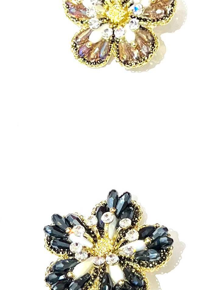 Flower brooch for wholesale by SHEERA