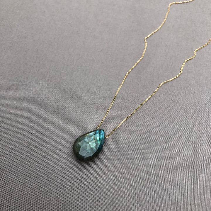 Solo Halskette - Labradorit - Groß für den Großhandel von The Wild Diamond