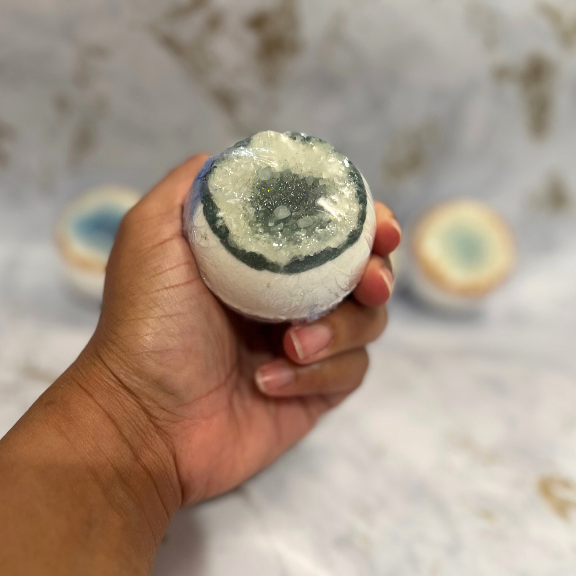 SNB Luxury Bath Products - Wholesale Bath bomb/fizz - Amethyst Bath Bombs | Assorted Geode Bath Bombs | Christmas5