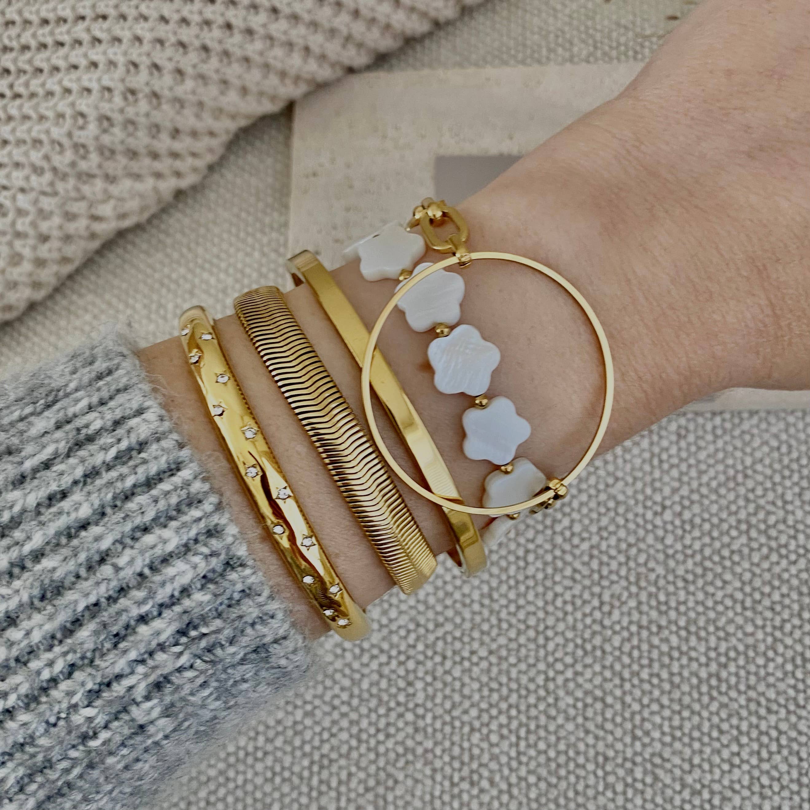 Amady Jewelry - Wholesale Beaded Bracelet - Flower Clover Shell Pearl Bracelet layering bracelet2