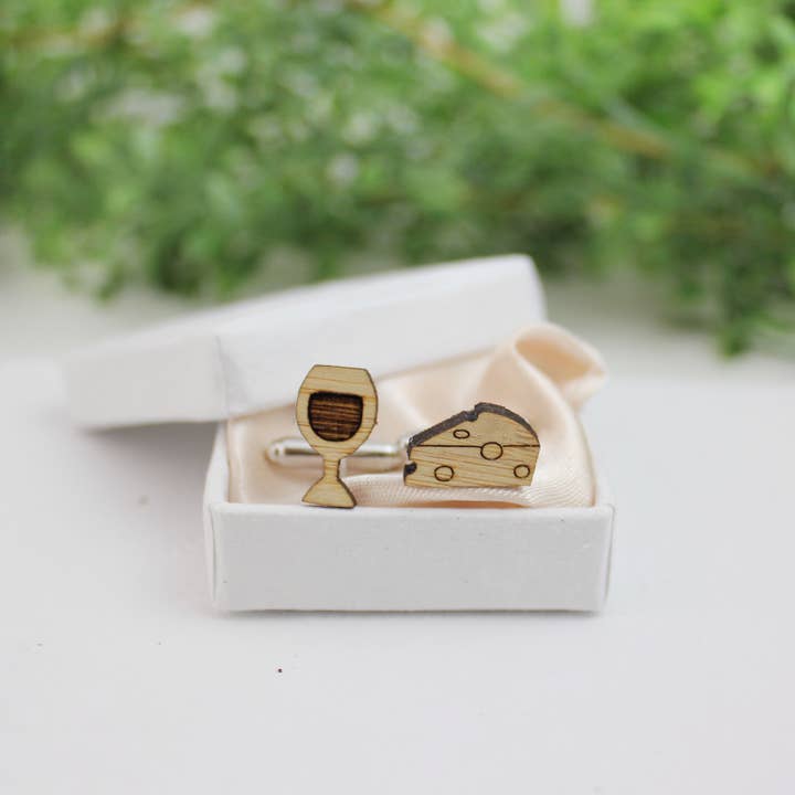 One Happy Leaf - Wholesale Cufflinks - Wine and Cheese Cufflinks