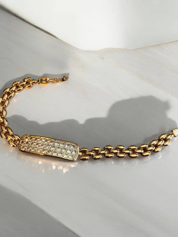 Pulseira ID com Pedras CZ Pavé Banhada a Ouro 18k por atacado de Divina Jewelry & Accessories LLC