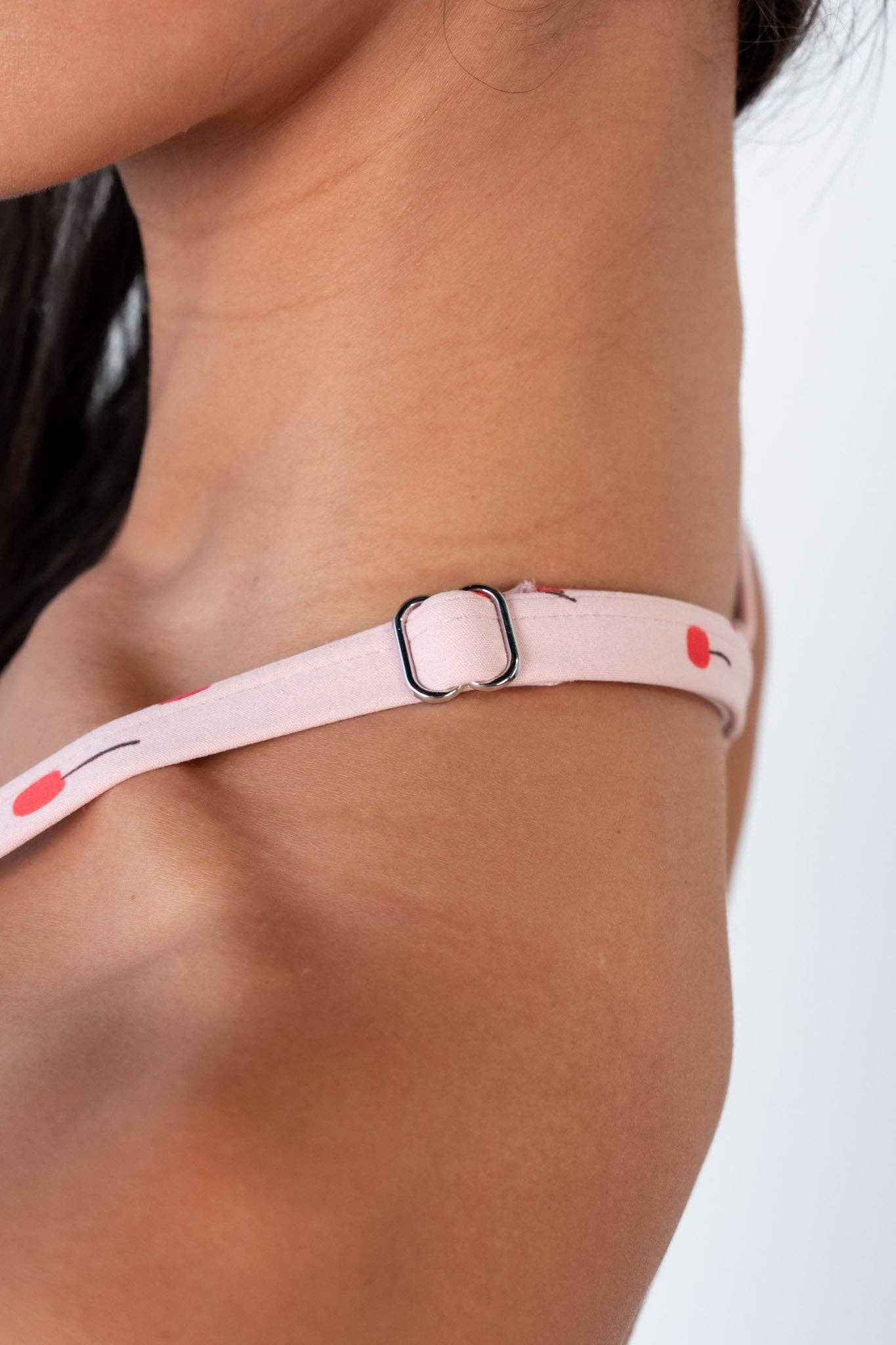 Vitality – wholesale Sports bra – Women's – Cloud II™ Y Longline - Cherry Print6