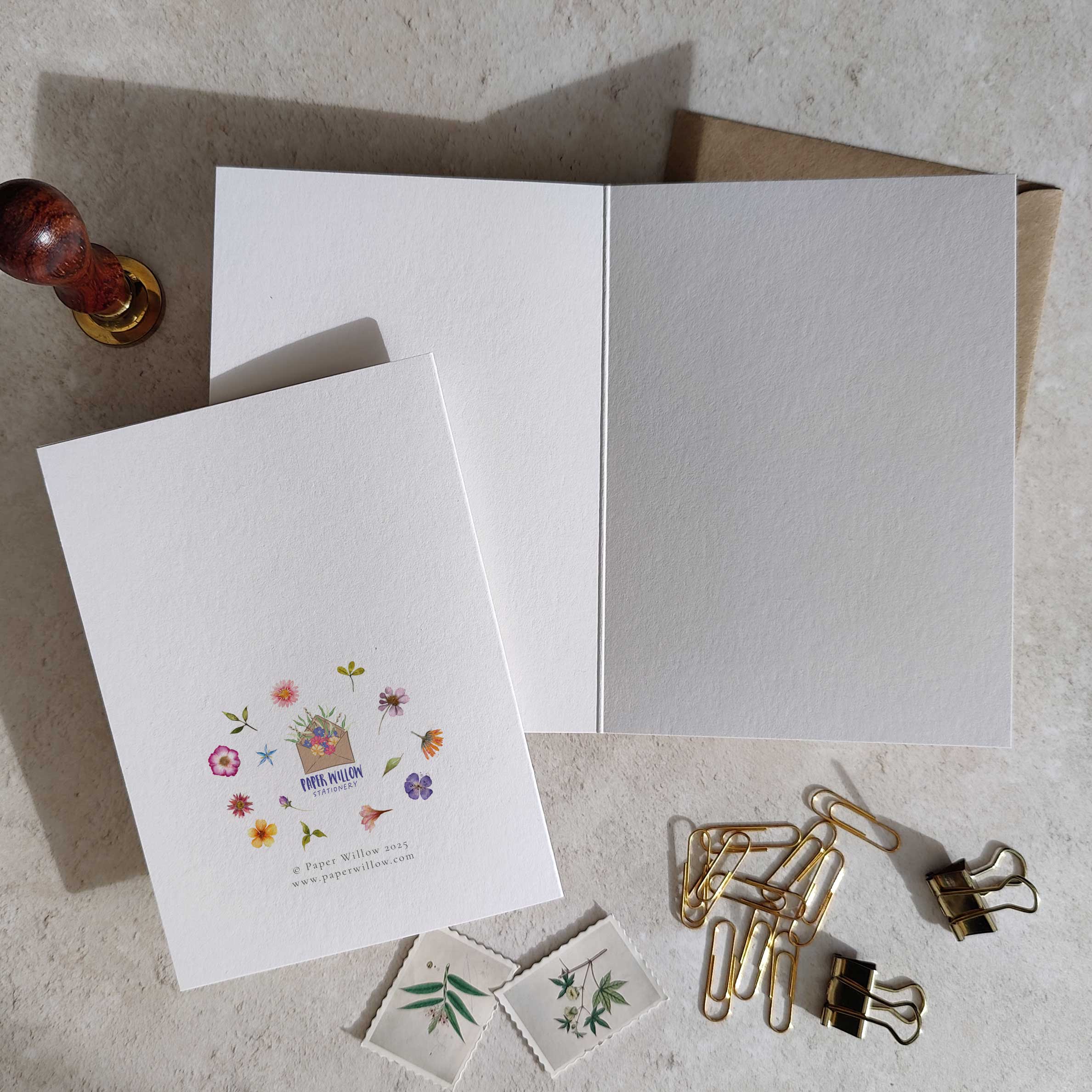 Paper Willow – wholesale Everyday greeting card – Pressed Wildflowers Folded Note Card and Envelope2
