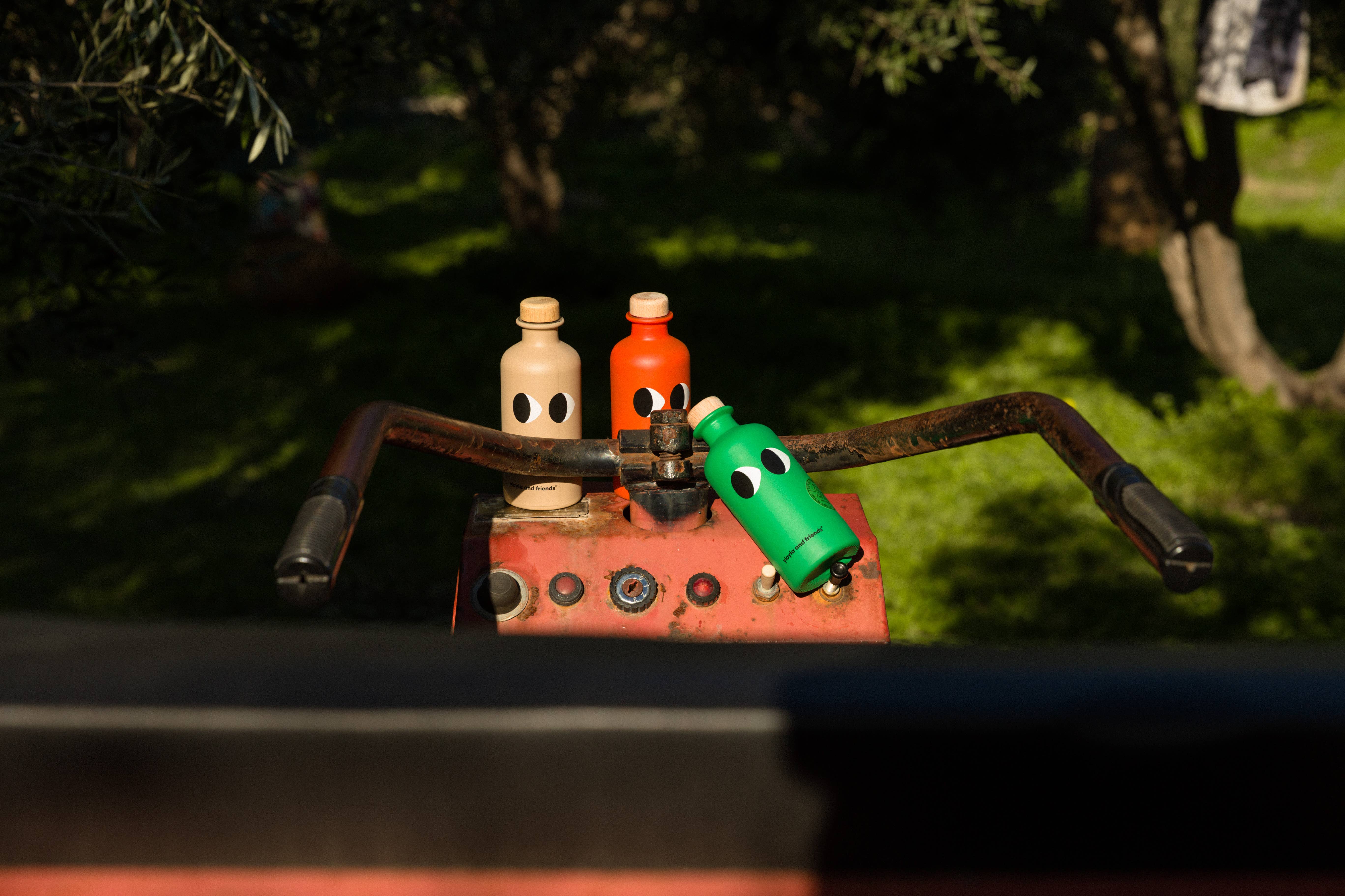 yiayia and friends - Wholesale Olive Oil - Extra Virgin Olive Oil with basil2