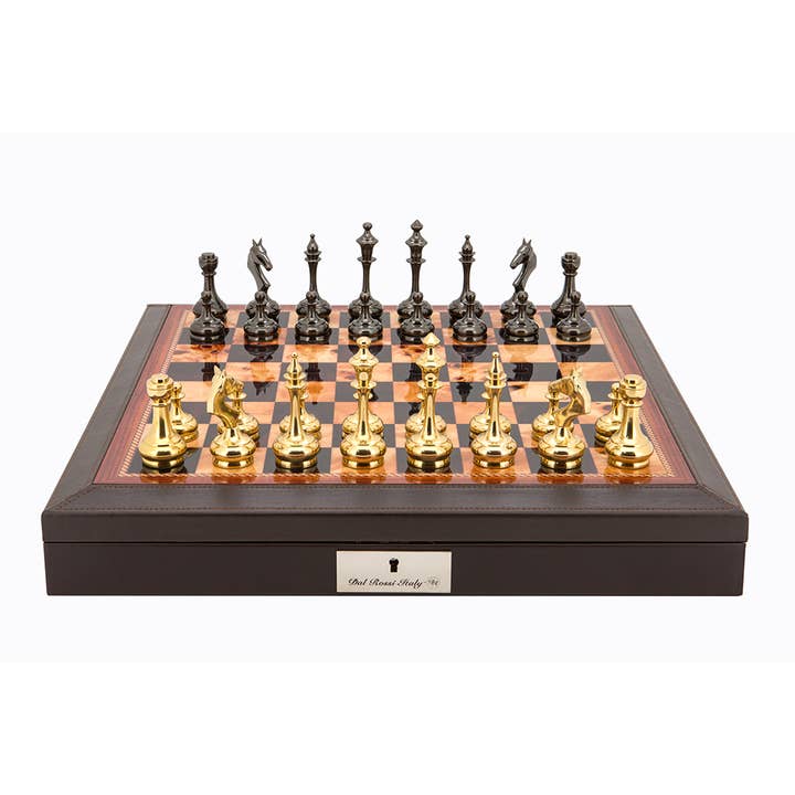 Abgeschrägte Schachbox mit Staunton Chessmen aus Messing und Titan für den Großhandel von Dal Rossi Italy