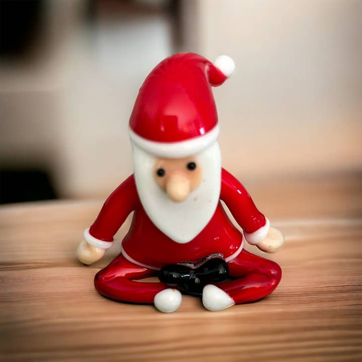 Yoga Santa Figurine Lotus for wholesale by Marketplace24