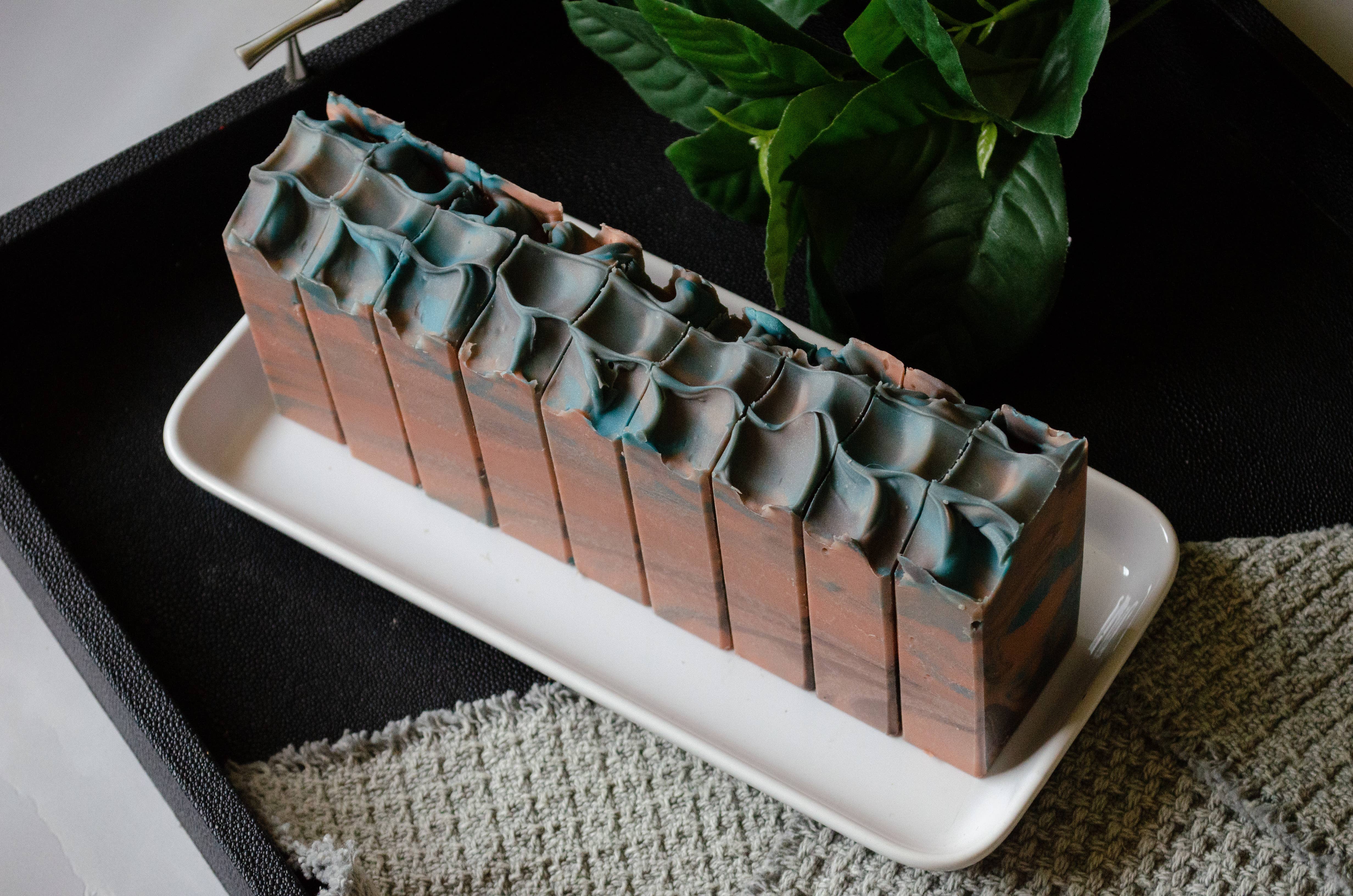 Avery Grey Soapery – Großhandel Feste Seife – Handyman Artisan Seife1