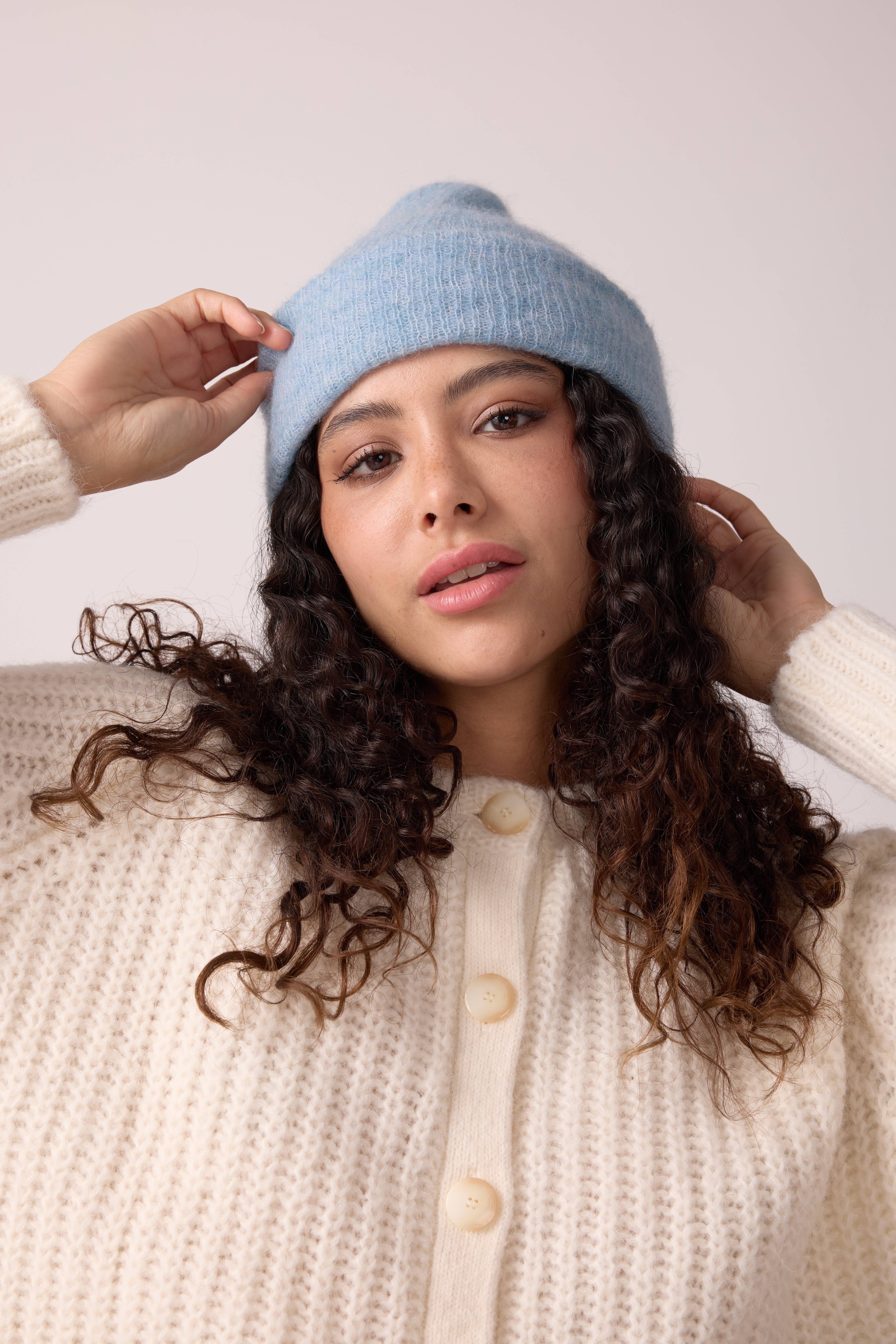 Maradji - Wholesale Beanie - Women's - WOODY ICE BLUE ALPACA WOOL BEANIE6