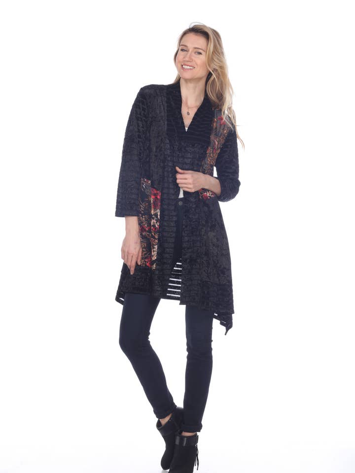 Schwarzer langer Samt-Cardigan (KS1978) für den Großhandel von Kamana