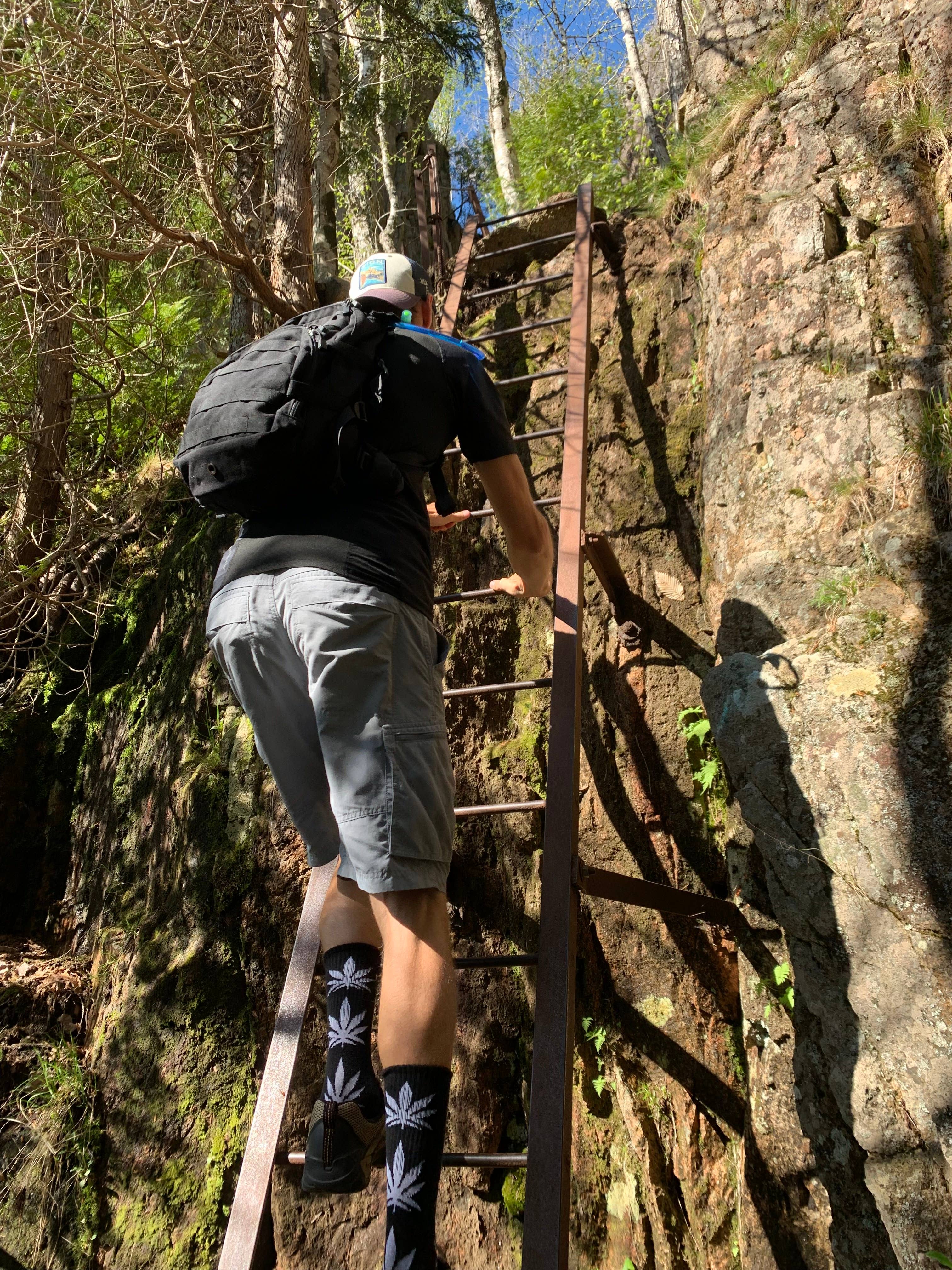 Torched Life – wholesale Socks – Unisex – Cannabis Socks Gift Set- Marijuana Socks- Pot Socks2