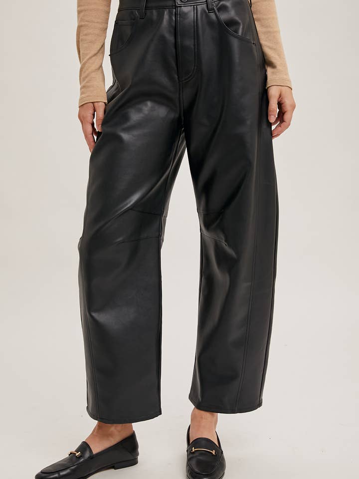 Bluivy - Venta al por mayor Pantalones - Mujer - PANTALONES TIPO BARRIL DE CUERO VEGANO