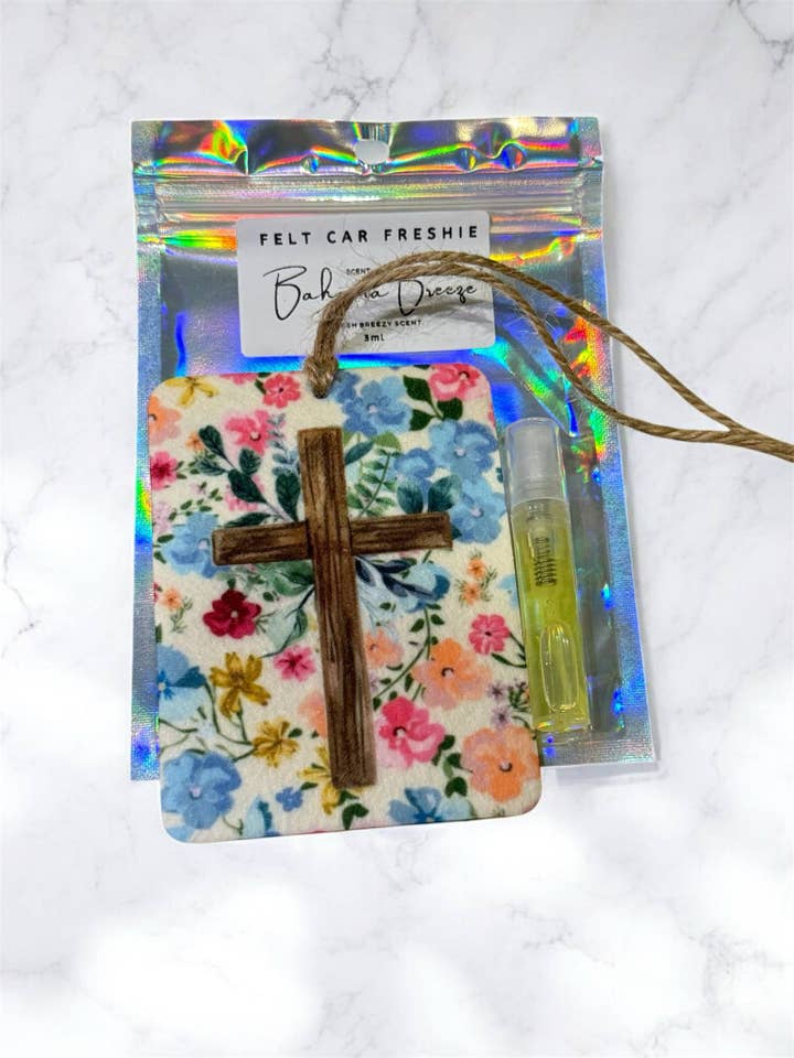 Croix Florale Parfumée en Feutre pour la vente par The Prickly Five