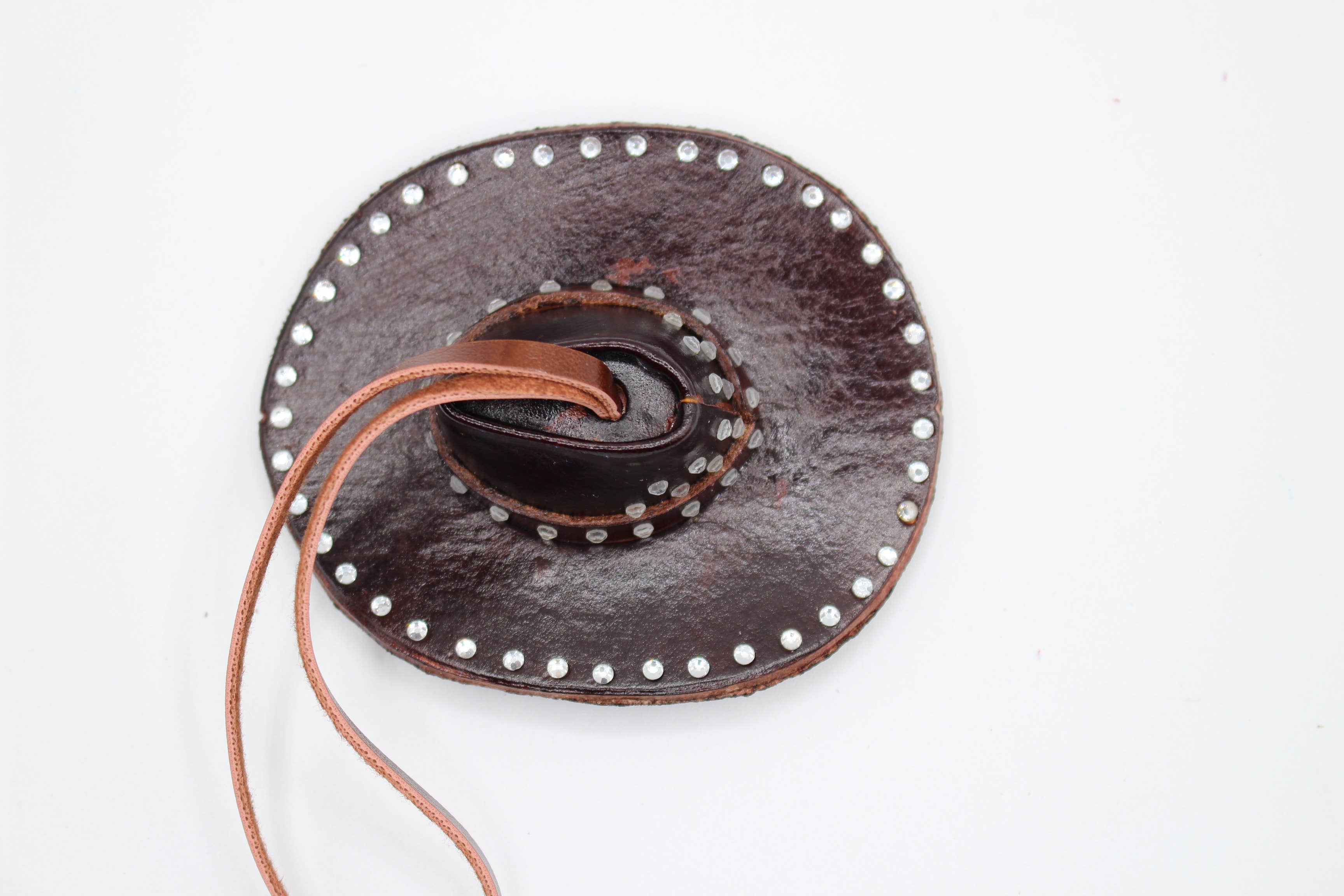 Sunflower Handmade leather inc - Wholesale Ornamentset - 12 stuks westerse lederen artikelen ornamenten cowboylaarzen hoeden et10