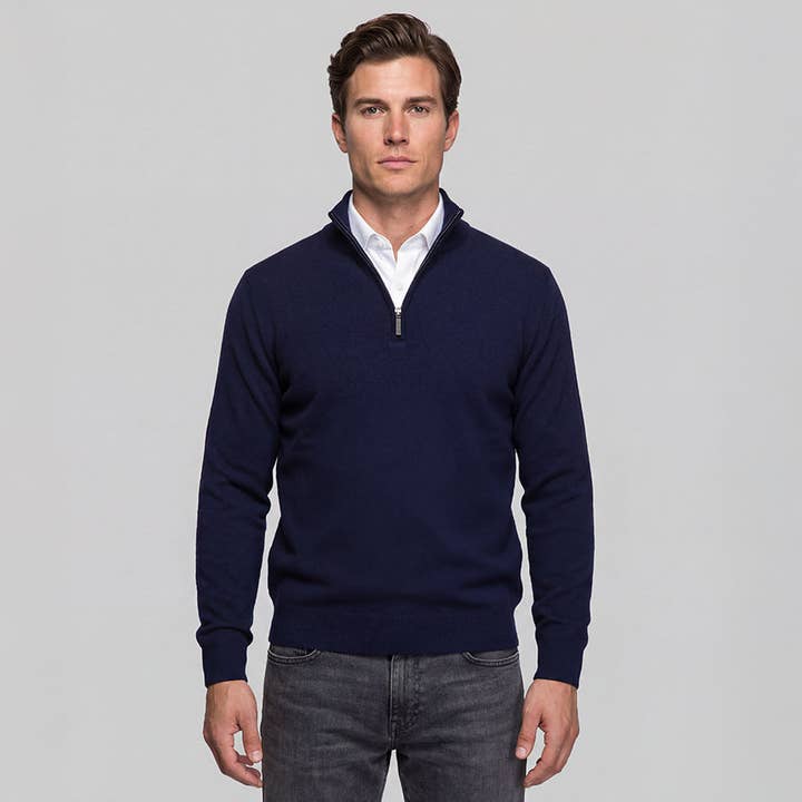 Demi-fermeture éclair en mérinos marine pour la vente par Jeremy Argyle