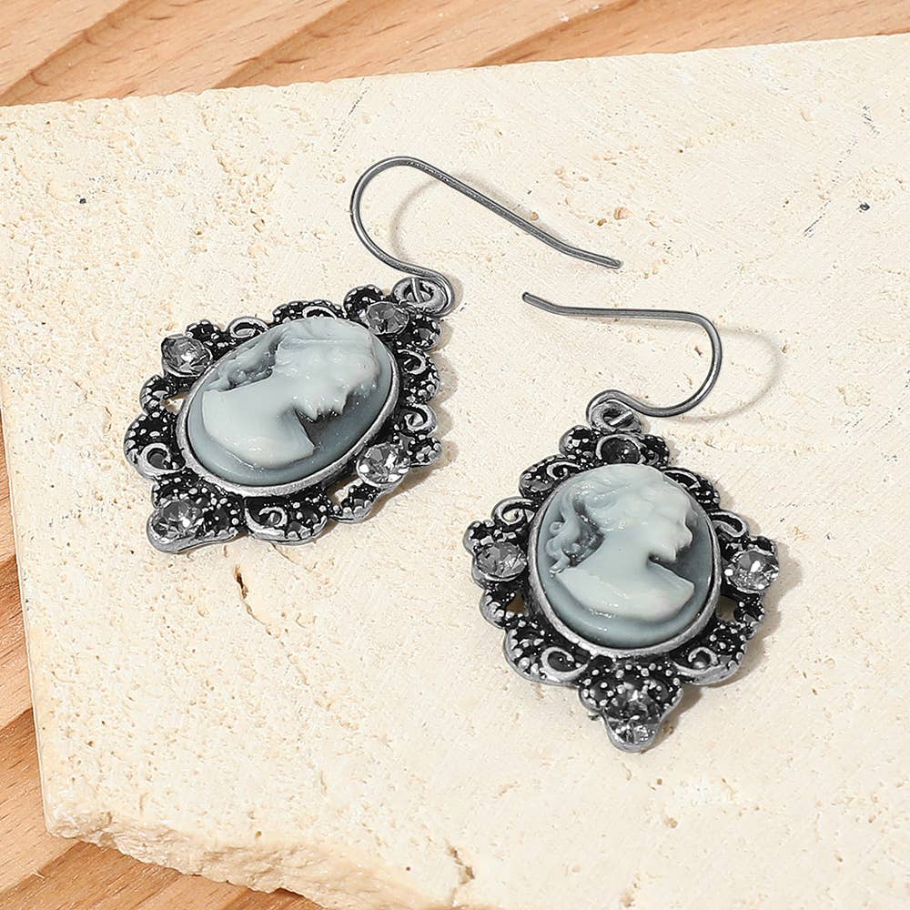 Sensibling Corp. - Venta al por mayor Pendientes colgantes - Pendientes colgantes vintage con camafeo y acento de cristal0