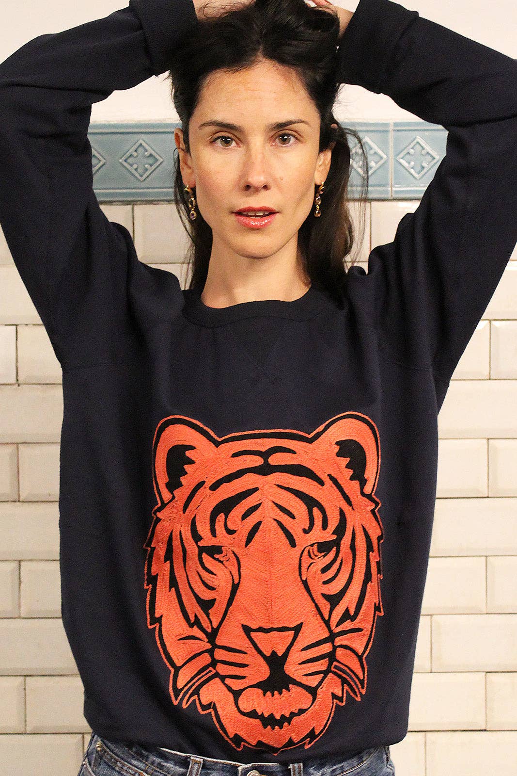 Curiosity Lab - Wholesale Sweatshirt - Women's - Embroidered tiger sweatshirt4