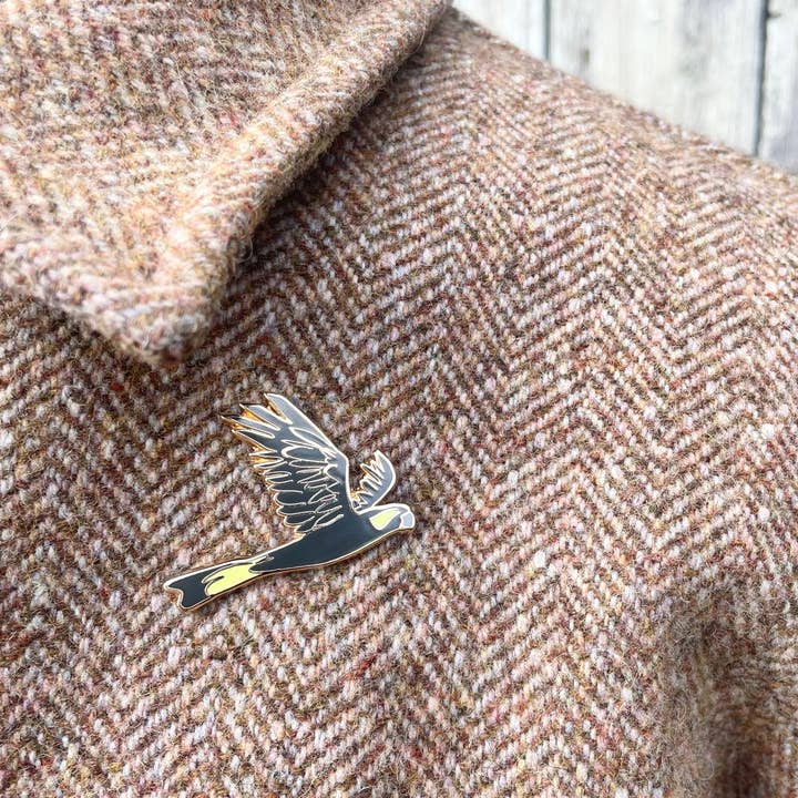 Bridget Farmer Printmaker - Wholesale Lapel pin/button - Enamel Pin - Yellow-tailed Cockatoo in Flight6