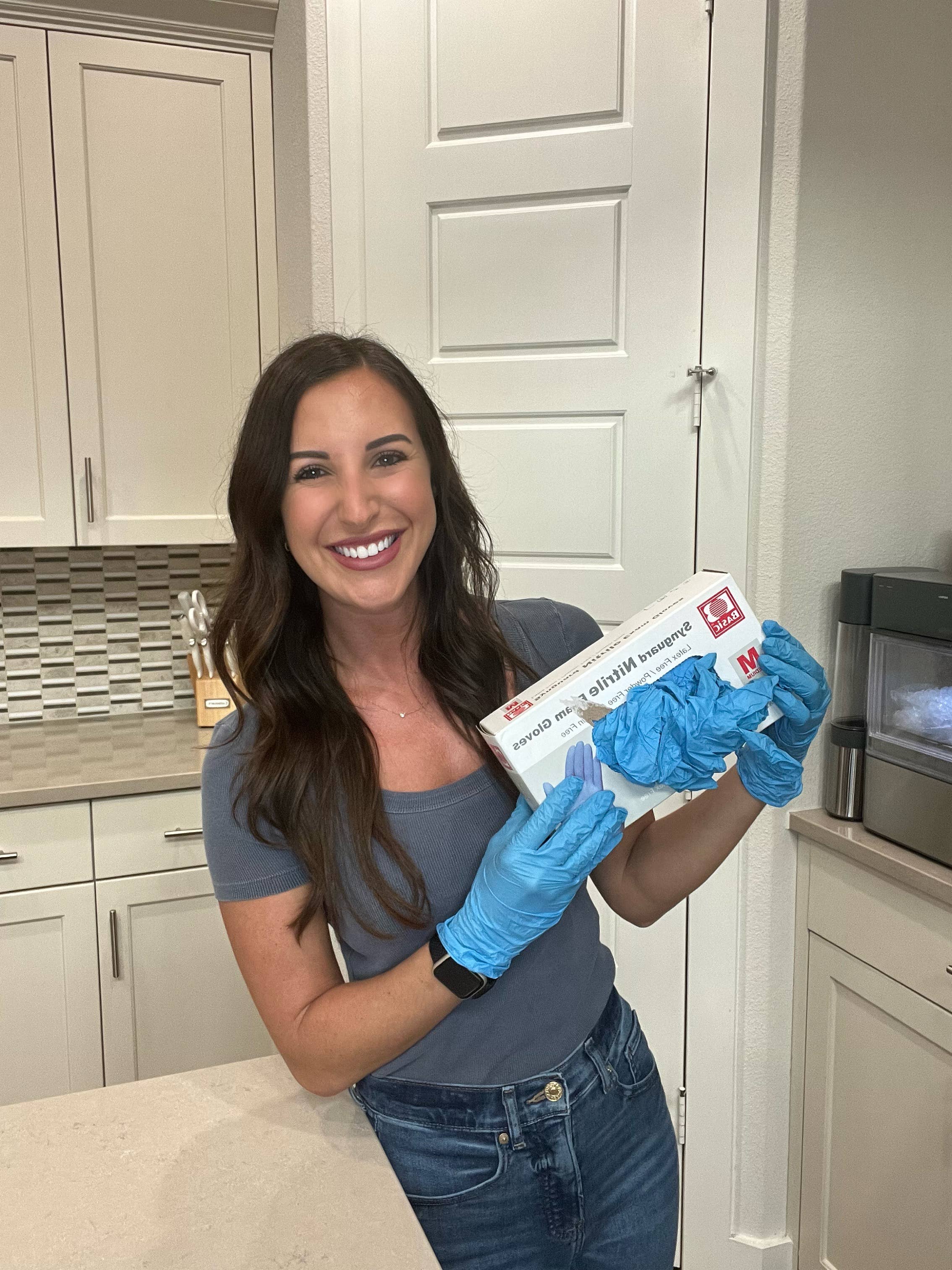 Banana Products, LLC - Wholesale Gloves - Unisex - Box of 100 Nitrile Exam Gloves3