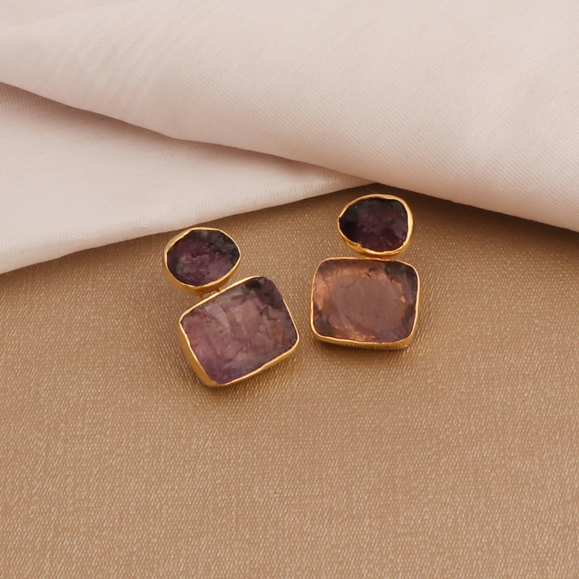 El Joyero – wholesale Solitärörhängen – Rå ametist dubbel sten februari födelsesten handgjorda stiftörhängen3