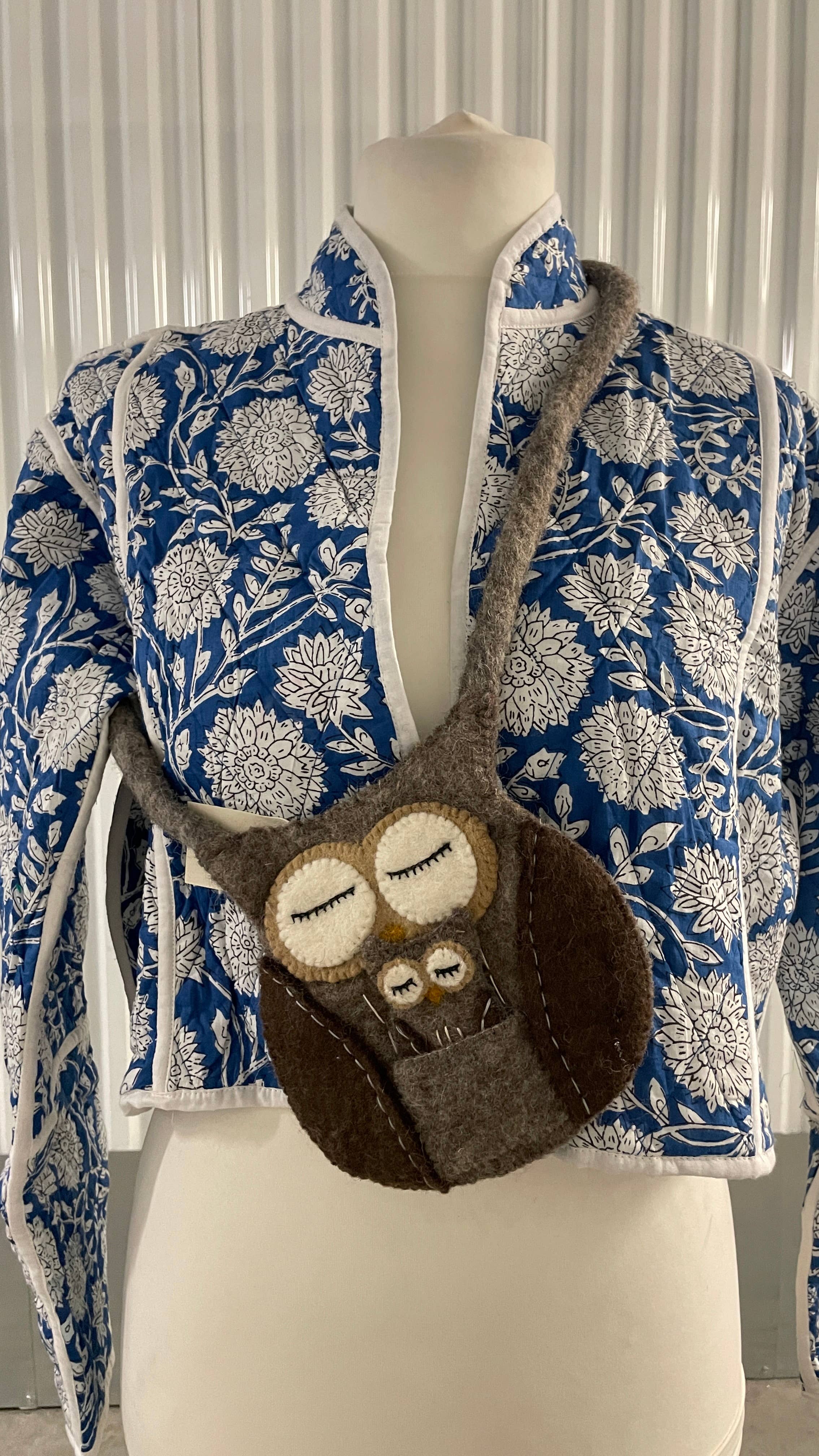 Funky Yak Ltd – wholesale Crossbody bag – Women's – Owl Side Bag0