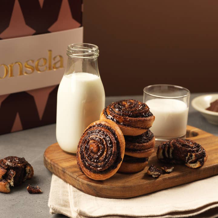 Lovery - Wholesale Biscuit - Family Gifts for Christmas, 20pc Chocolate Croissants5