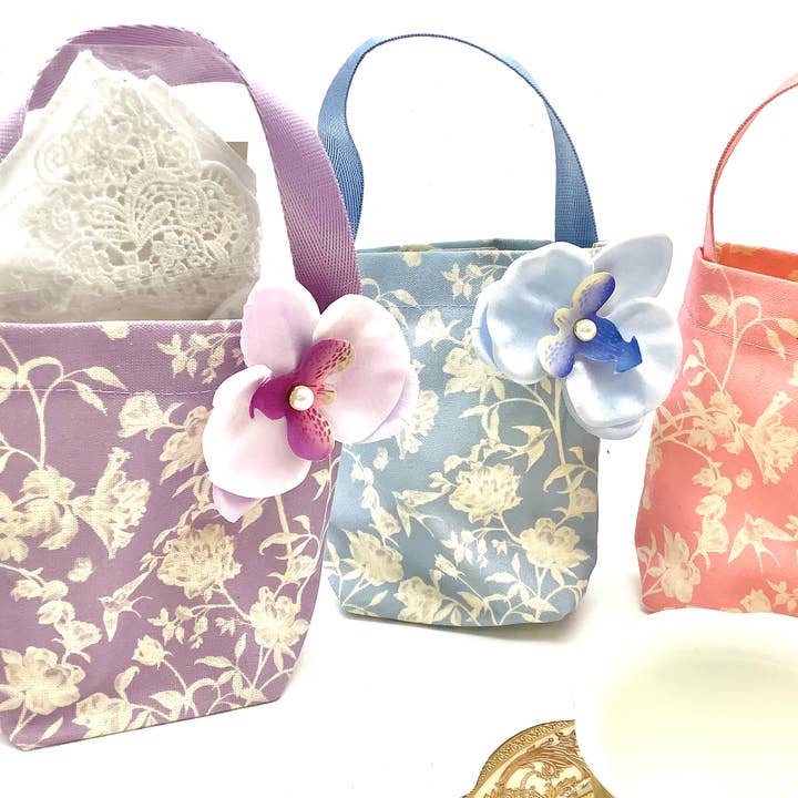 All Little Cute Things - Wholesale Gift Bag - Elegant Party Gifts, Orchid Handbag Purse, Tea Spoon Napkin 1